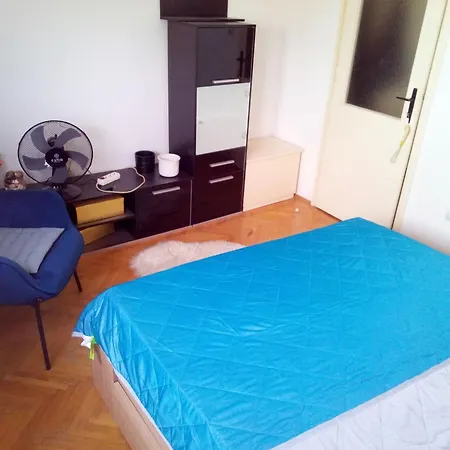 Shared By Oldtown And 400 M Away Apartment Zadar
