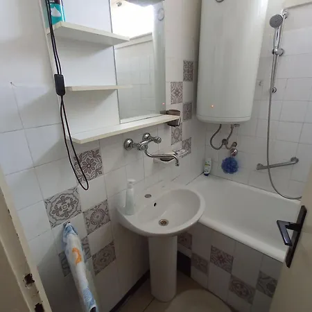 Shared By Oldtown And 400 M Away Apartment