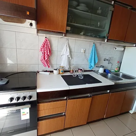 Shared By Oldtown And 400 M Away Apartament *