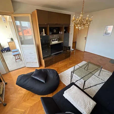 Shared Condo By Zadar Oldtown And Beach 400 M Away زادار
