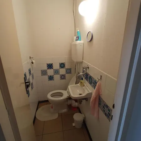 Apartment Shared By Oldtown And 400 M Away