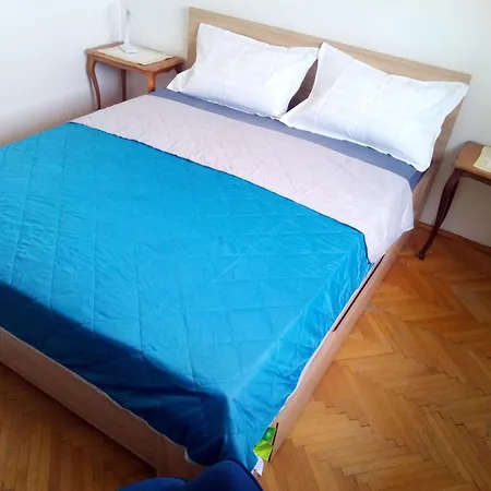 Shared By Oldtown And 400 M Away Apartment Zadar