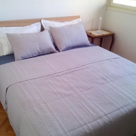 In - In A Shared By Oldtown Guest house