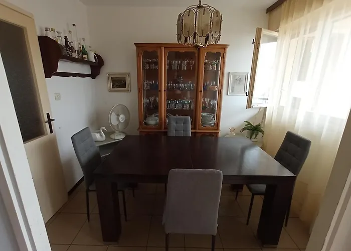 Shared By Oldtown And 400 M Away Apartamento