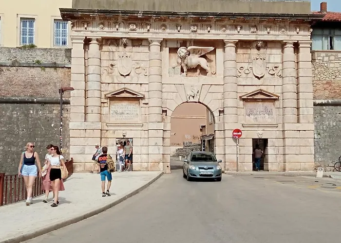 Shared By Oldtown And 400 M Away *