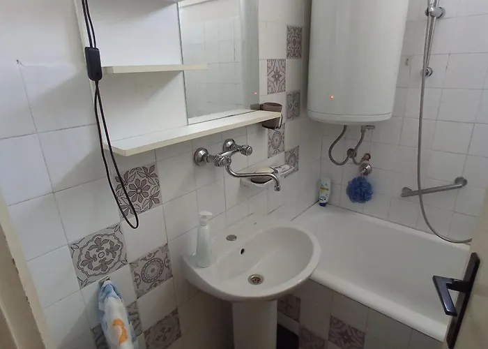 Shared By Oldtown And 400 M Away Apartamento