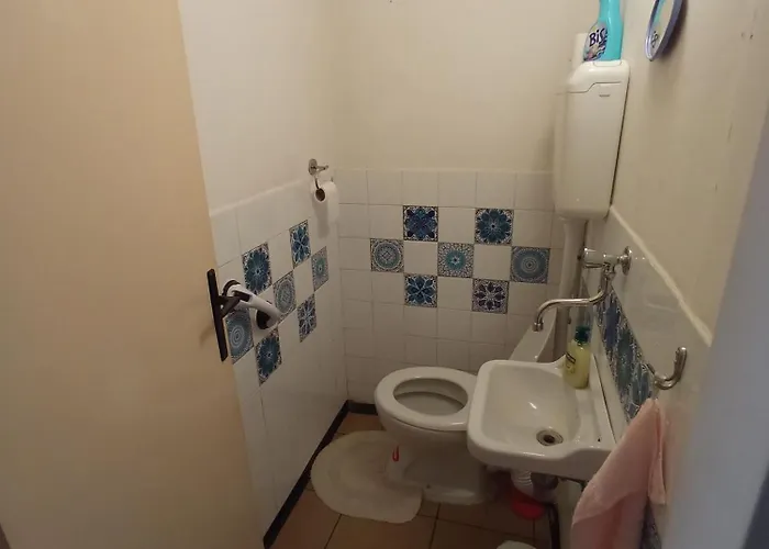 Shared By Oldtown And 400 M Away Apartamento *