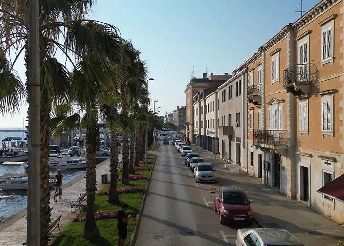 Shared By Oldtown And 400 M Away * Zadar